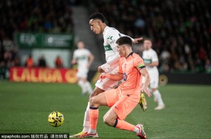 西甲-亚马尔闪击破门费兰建功+屡失良机 巴萨3-1埃尔切