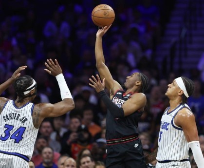 马克西31+6VJ两双贝恩34分 76人胜魔术进季后赛战绿军