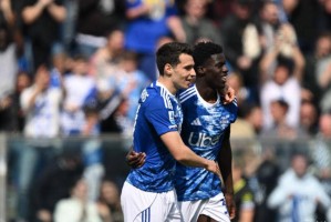 疯狂5连胜掀狂潮！法布雷加斯率科莫大黑马杀入欧冠区